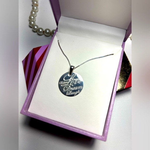 Michael Hill Jewelry - ♥️NWOT Michael Hill Silver Necklace and Pendant